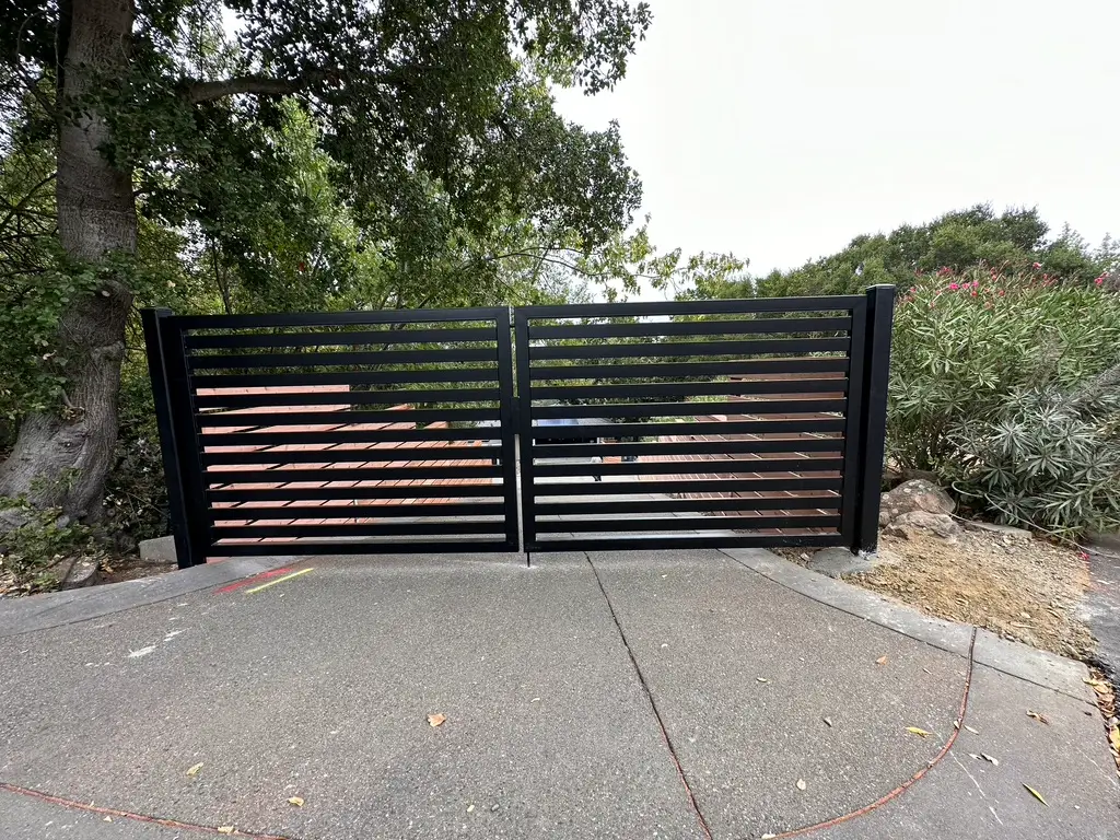 Composite deck builder in Suisun CA FCR Fence & Deck
