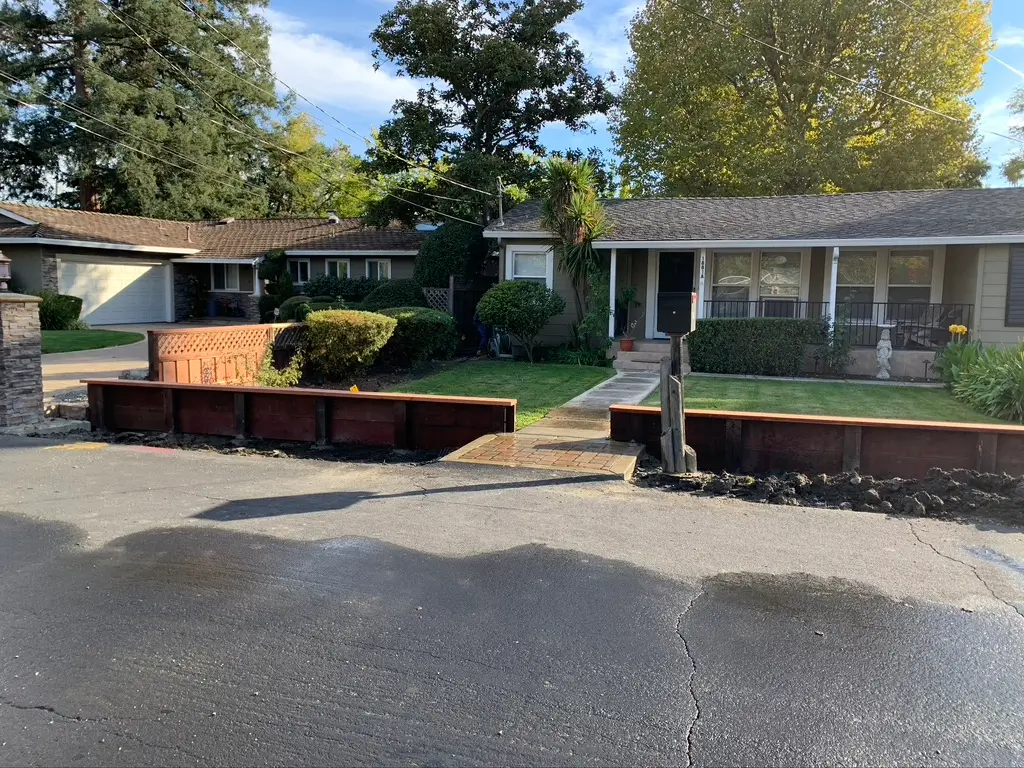 Licensed Retaining Wall Contractors Installing French Drain in Martinez CA
